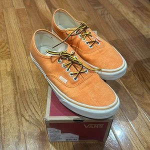 Orange Vans / Sneakers